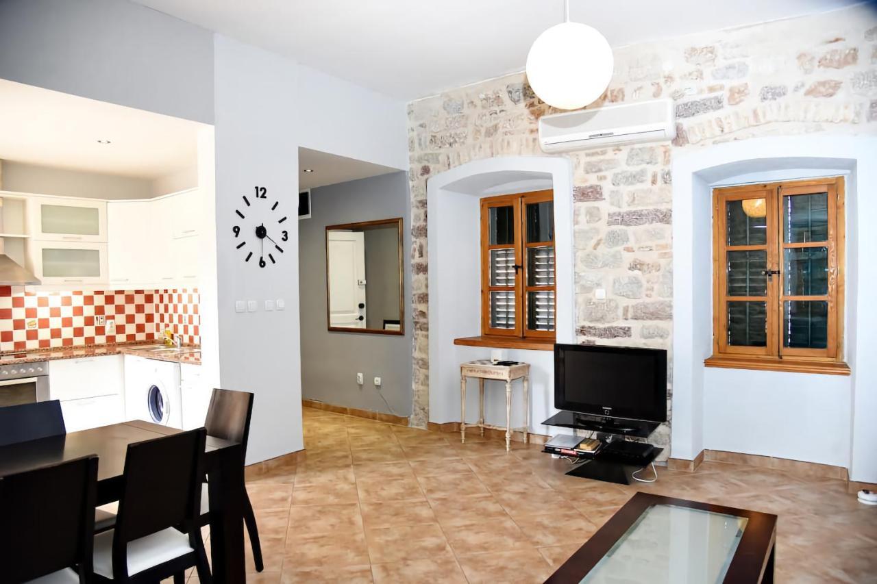 Cozy 2 Bedroom Apartment In Antique Bizanti Palace Kotor Exterior foto