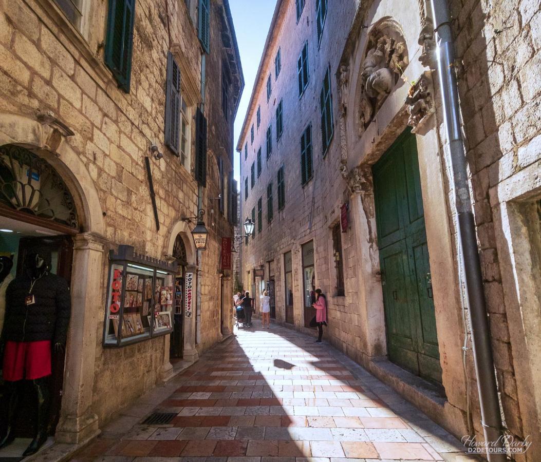 Cozy 2 Bedroom Apartment In Antique Bizanti Palace Kotor Exterior foto