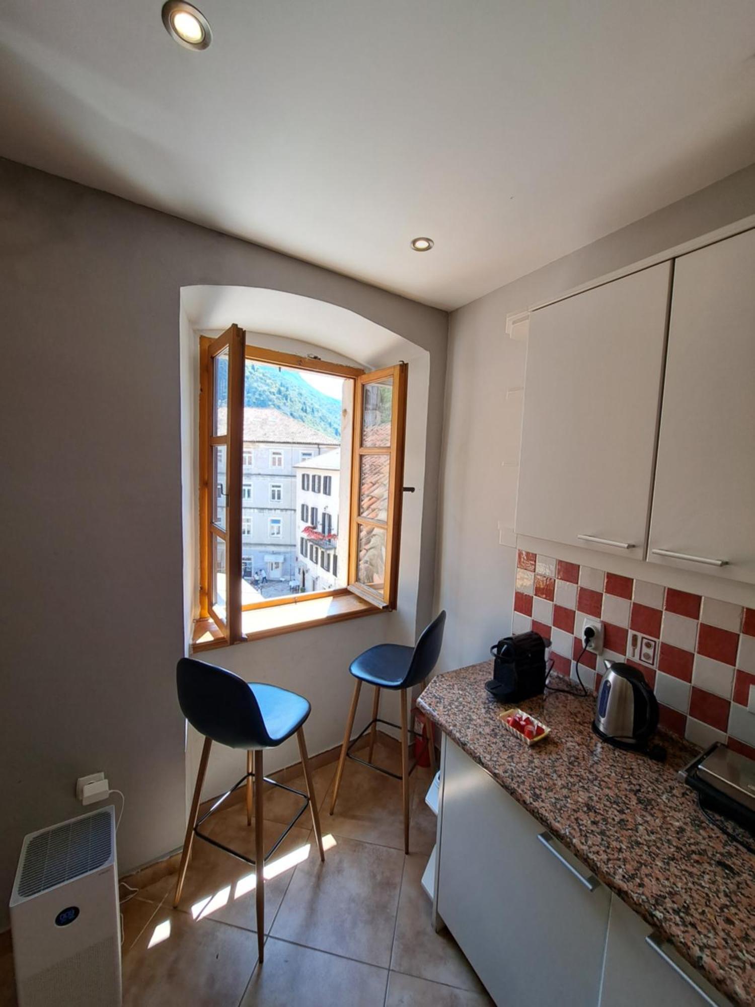 Cozy 2 Bedroom Apartment In Antique Bizanti Palace Kotor Exterior foto